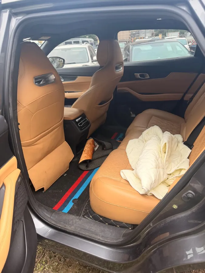 2021 ChangAn UNI-K 2.0T 233HP L4 8AT,autocango,china used car exporter,china ev exporter,chinese used car exporter,chinese used ev exporter