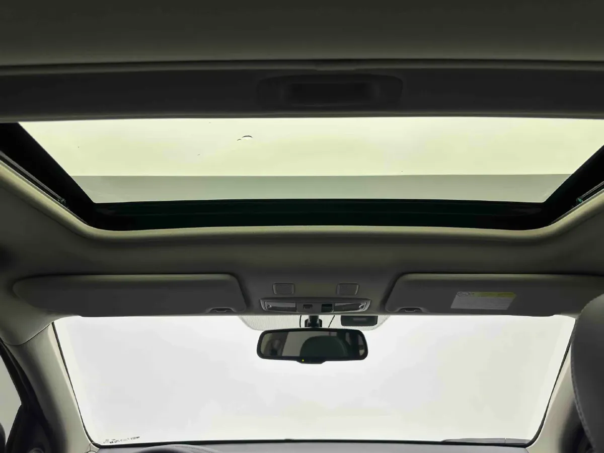 2021 Mitsubishi Outlander 2.0L 166HP L4 CVT,autocango,china used car exporter,china ev exporter,chinese used car exporter,chinese used ev exporter