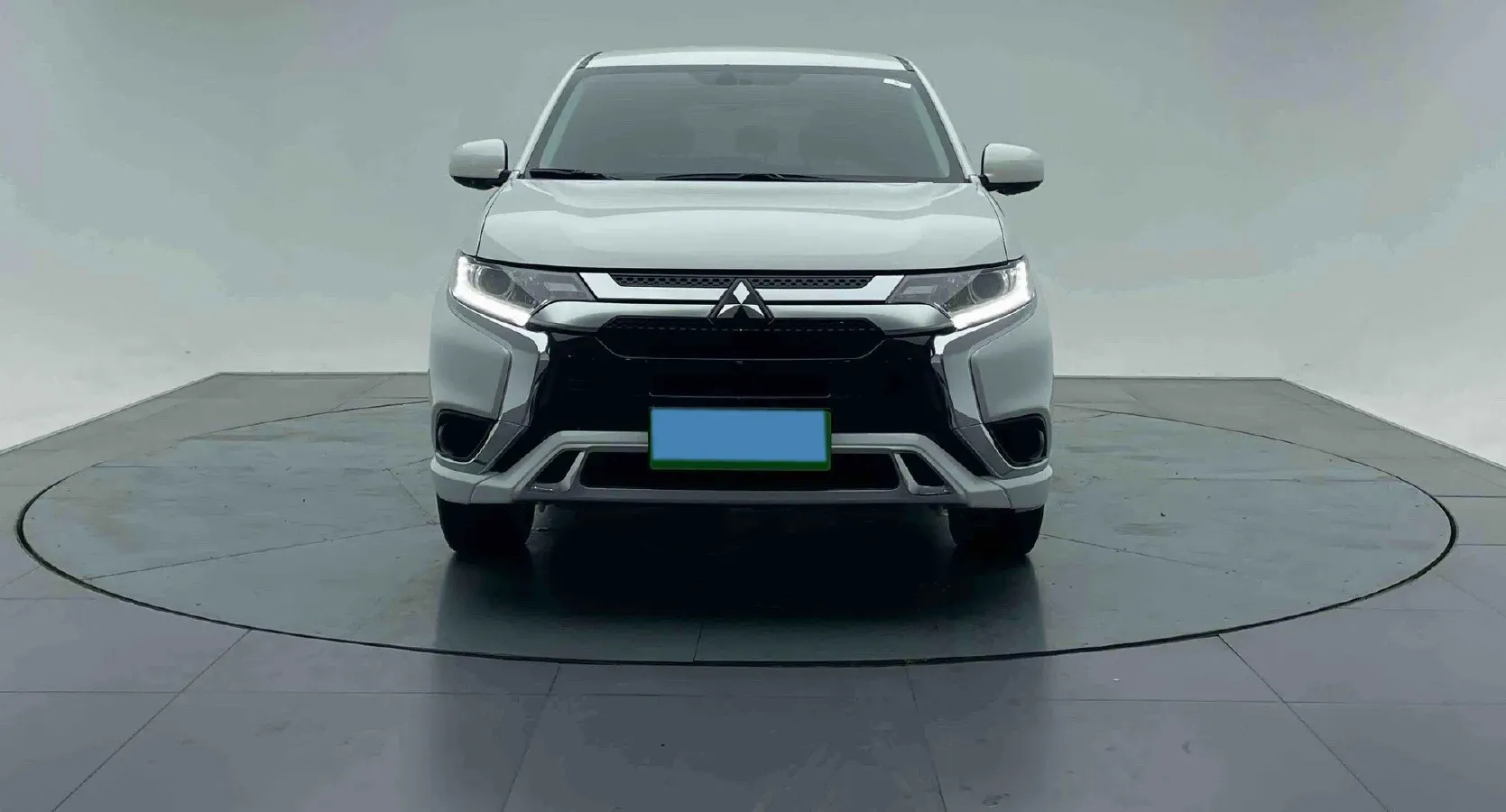 2021 Mitsubishi Outlander 2.0L 166HP L4 CVT,autocango,china used car exporter,china ev exporter,chinese used car exporter,chinese used ev exporter