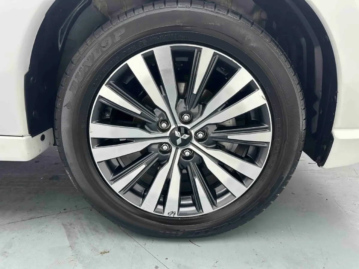 2021 Mitsubishi Outlander 2.0L 166HP L4 CVT,autocango,china used car exporter,china ev exporter,chinese used car exporter,chinese used ev exporter