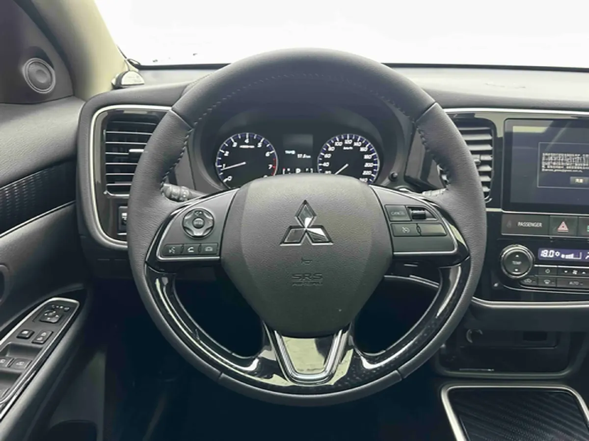 2021 Mitsubishi Outlander 2.0L 166HP L4 CVT,autocango,china used car exporter,china ev exporter,chinese used car exporter,chinese used ev exporter