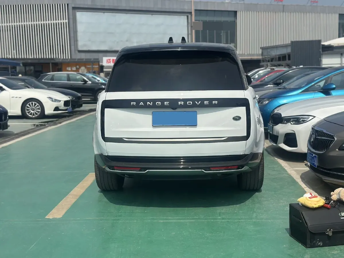 2024 Land Rover Range Rover 3.0T 400HP L6 8AT,autocango,china used car exporter,china ev exporter,chinese used car exporter,chinese used ev exporter