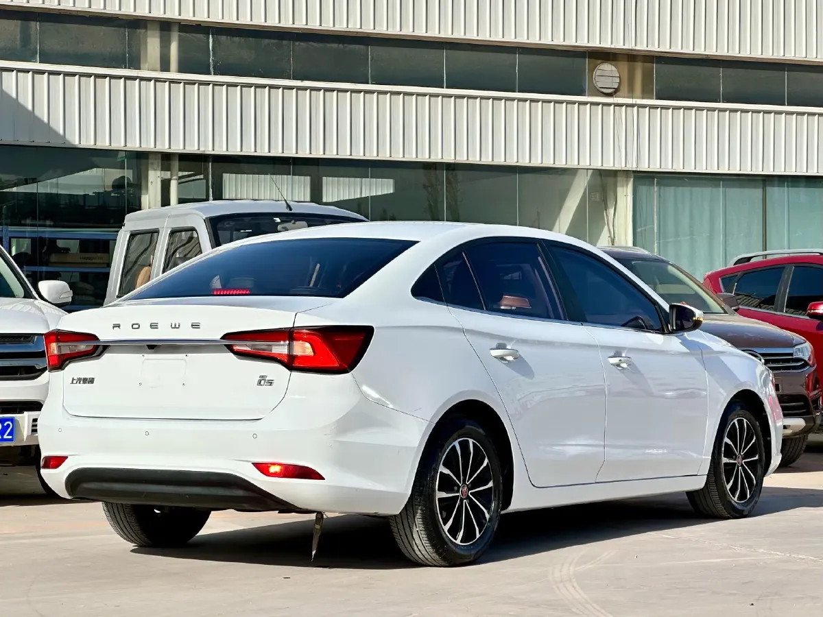 2019 Roewe i5 1.5L 120HP L4 5MT,autocango,china used car exporter,china ev exporter,chinese used car exporter,chinese used ev exporter