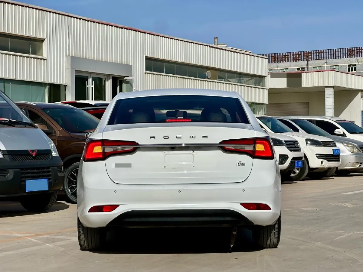 2019 Roewe i5 1.5L 120HP L4 5MT,autocango,china used car exporter,china ev exporter,chinese used car exporter,chinese used ev exporter