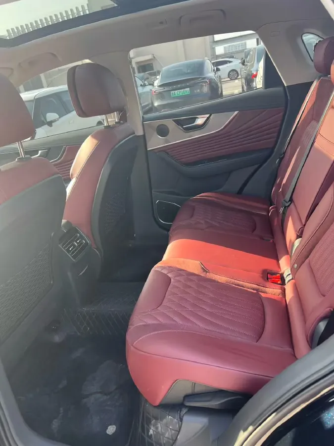 2023 HongQi HS5 2.0T 252HP L4 8AT,autocango,china used car exporter,china ev exporter,chinese used car exporter,chinese used ev exporter