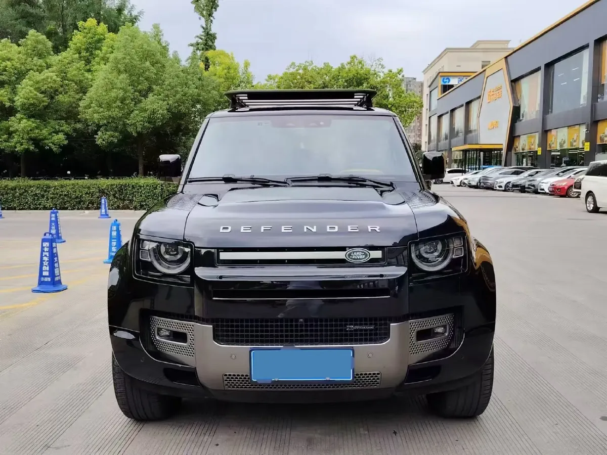 2022 Land Rover Defender 3.0T 400HP L6 8AT,autocango,china used car exporter,china ev exporter,chinese used car exporter,chinese used ev exporter