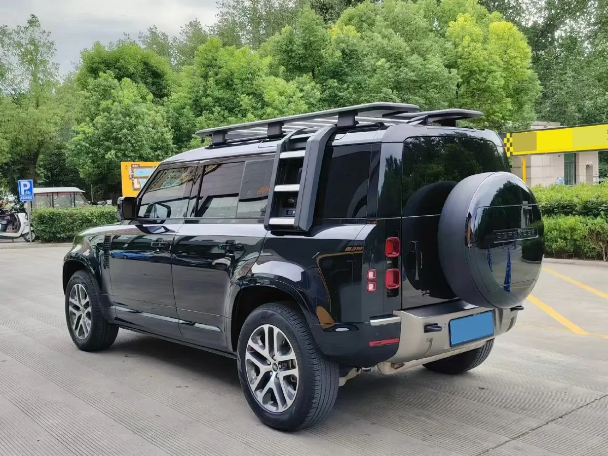 2022 Land Rover Defender 3.0T 400HP L6 8AT,autocango,china used car exporter,china ev exporter,chinese used car exporter,chinese used ev exporter