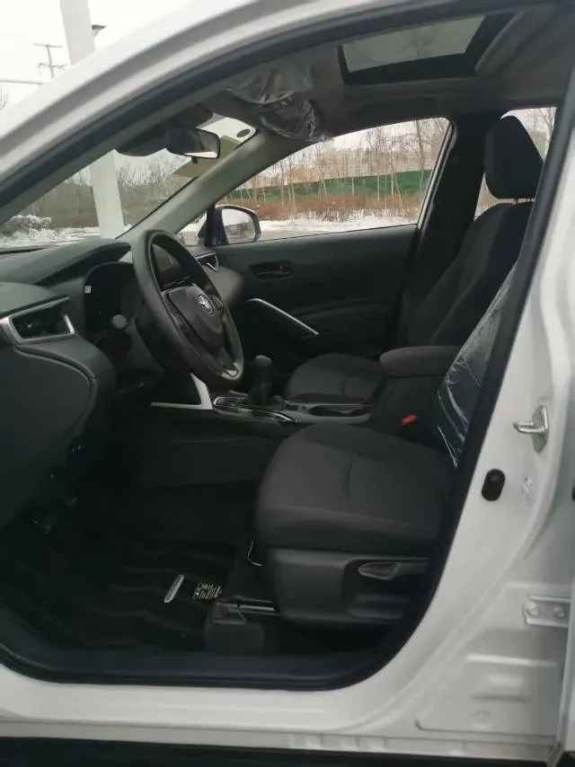 2024 Toyota Corolla Cross 2.0L 152HP L4 E-CVT Hybrid,autocango,china used car exporter,china ev exporter,chinese used car exporter,chinese used ev exporter