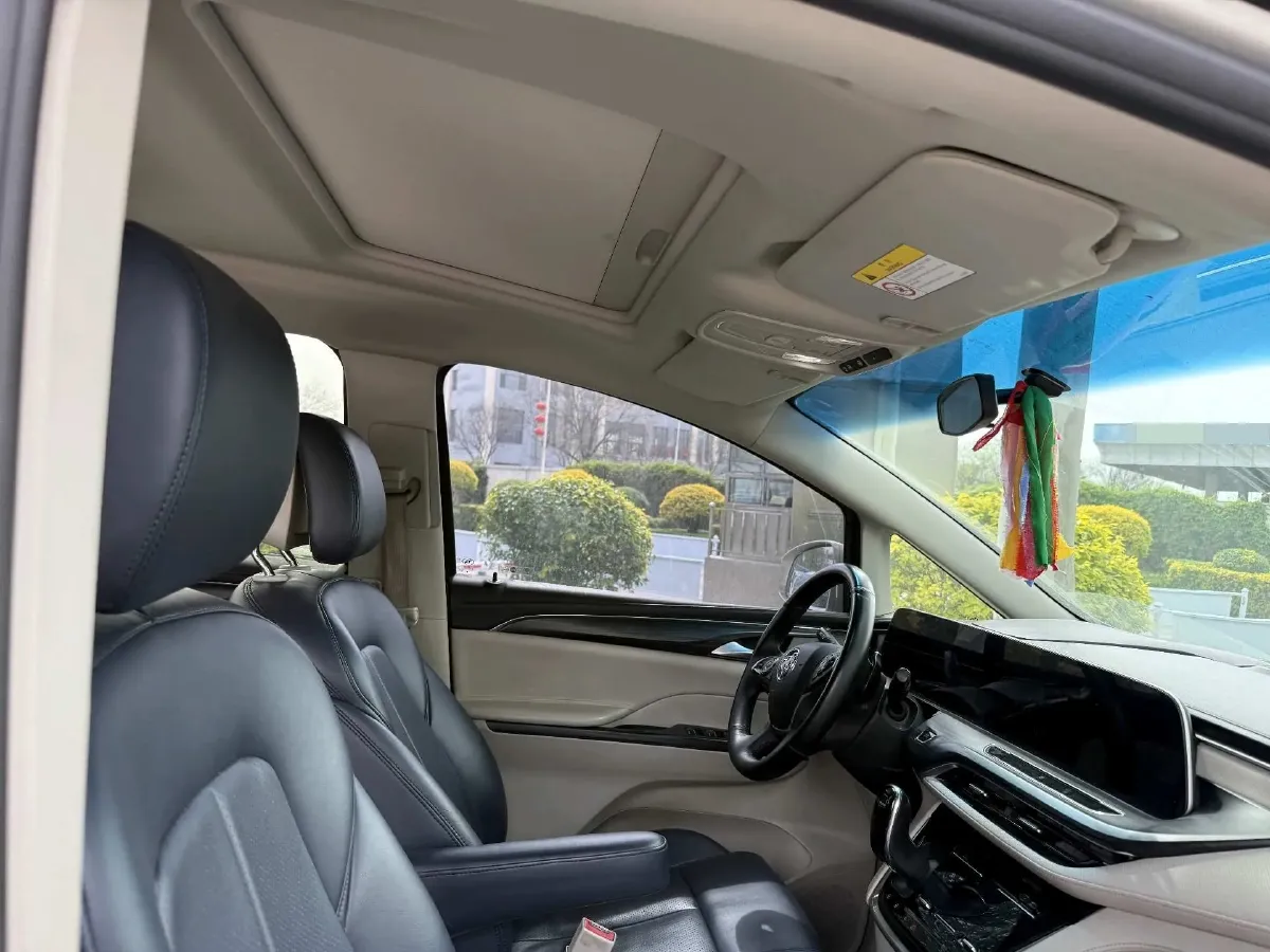 2022 Buick GL8 2.0T 237HP L4 9AT,autocango,china used car exporter,china ev exporter,chinese used car exporter,chinese used ev exporter