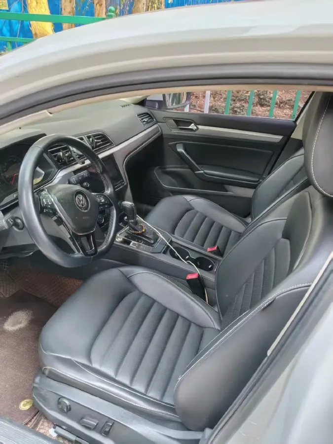 2019 Volkswagen Tayron 2.0T 186HP L4 7DCT,autocango,china used car exporter,china ev exporter,chinese used car exporter,chinese used ev exporter