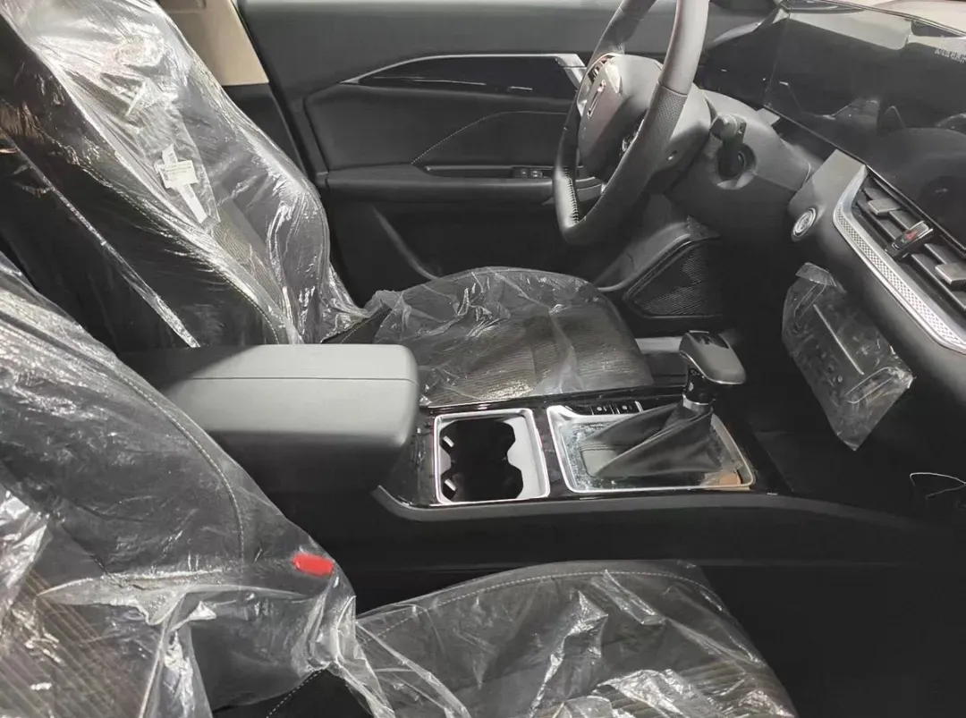 2025 Bestune B70 1.5T 169HP L4 7DCT,autocango,china used car exporter,china ev exporter,chinese used car exporter,chinese used ev exporter