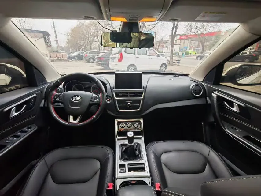 2019 Bestune X40 1.6L 114HP L4 5MT,autocango,china used car exporter,china ev exporter,chinese used car exporter,chinese used ev exporter