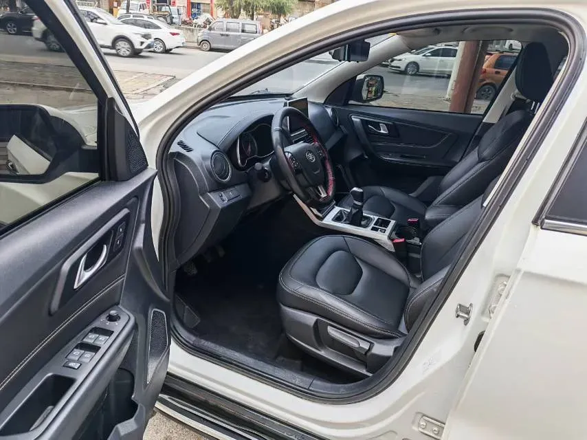 2019 Bestune X40 1.6L 114HP L4 5MT,autocango,china used car exporter,china ev exporter,chinese used car exporter,chinese used ev exporter