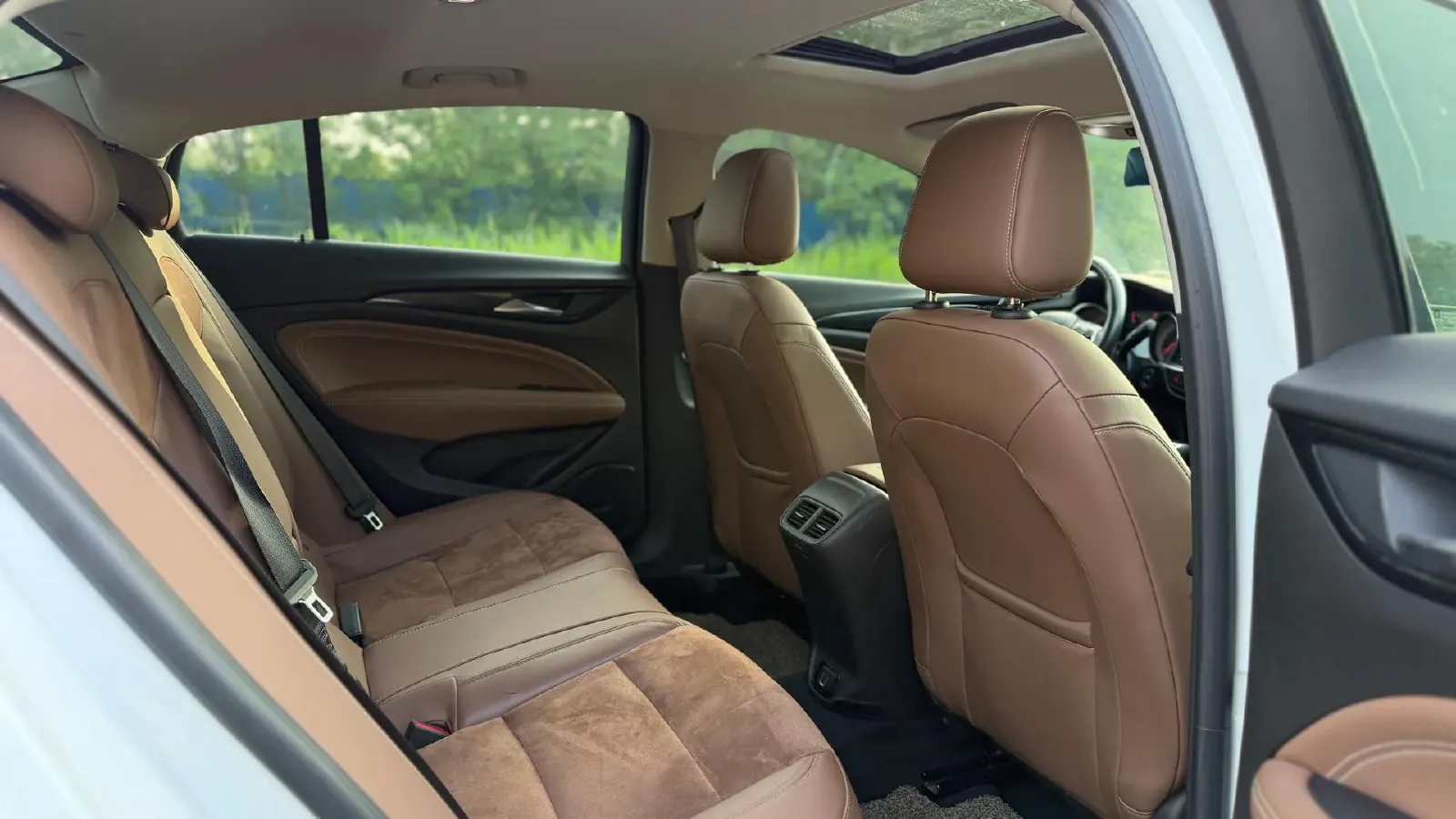 2019 Buick Regal 1.5T 170HP L4 9AT,autocango,china used car exporter,china ev exporter,chinese used car exporter,chinese used ev exporter