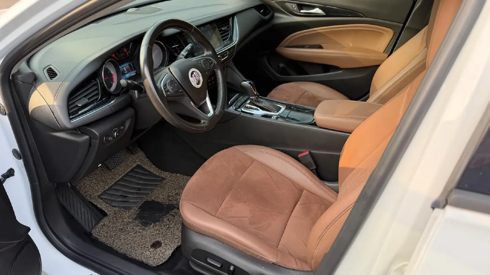 2019 Buick Regal 1.5T 170HP L4 9AT,autocango,china used car exporter,china ev exporter,chinese used car exporter,chinese used ev exporter