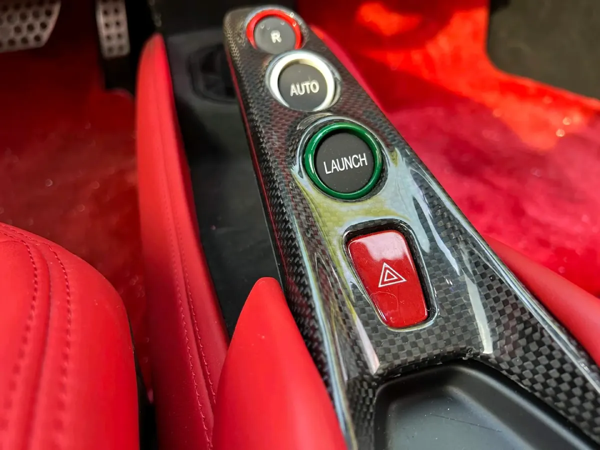 2019 Aston Martin DB11 5.2T 639HP V12 8AT,autocango,china used car exporter,china ev exporter,chinese used car exporter,chinese used ev exporter