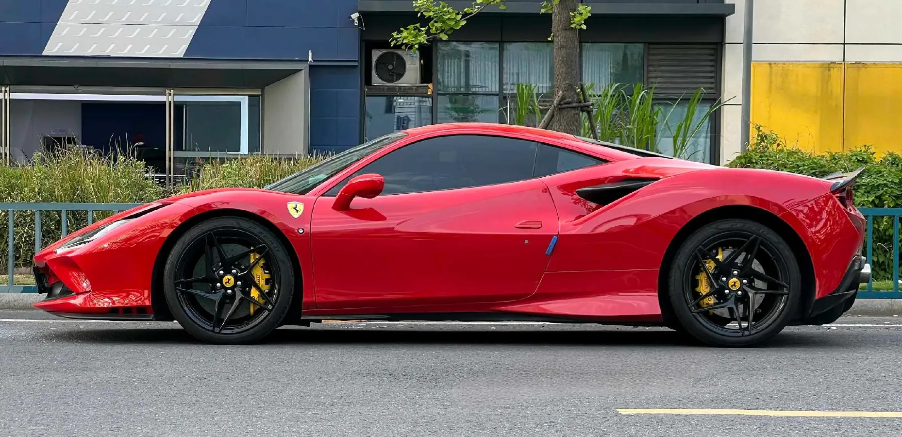 2019 Aston Martin DB11 5.2T 639HP V12 8AT,autocango,china used car exporter,china ev exporter,chinese used car exporter,chinese used ev exporter