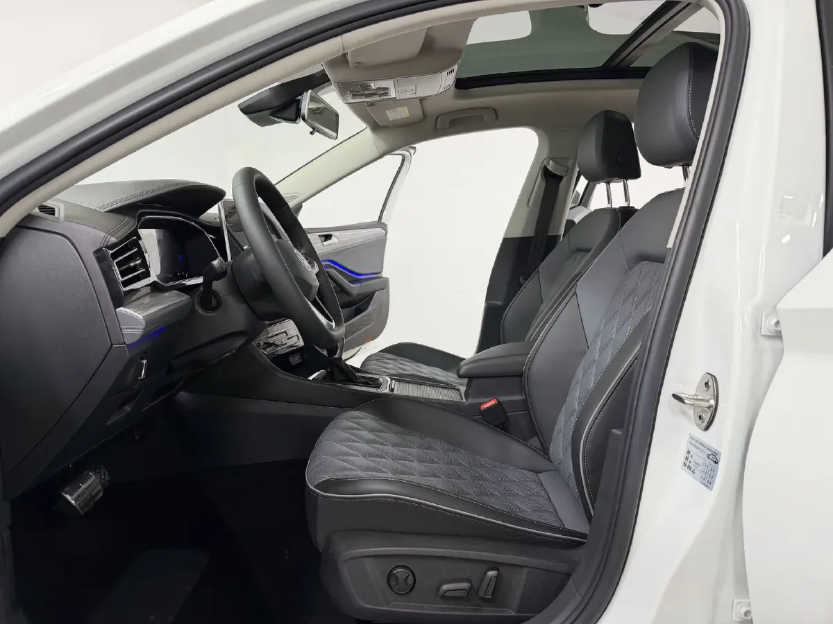 2023 Volkswagen Sagitar 1.4T 150HP L4 7DCT,autocango,china used car exporter,china ev exporter,chinese used car exporter,chinese used ev exporter