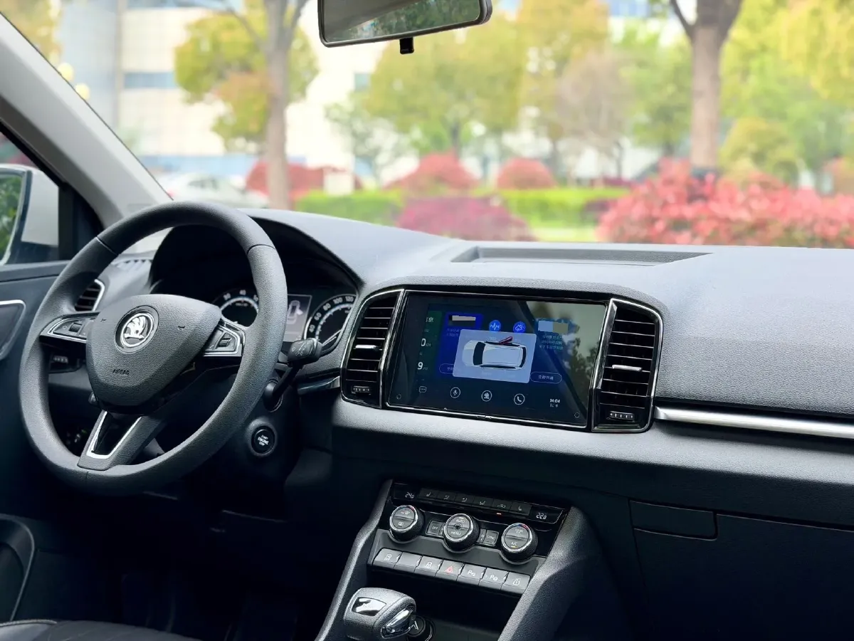 2020 Skoda Karoq 1.4T 150HP L4 7DCT,autocango,china used car exporter,china ev exporter,chinese used car exporter,chinese used ev exporter