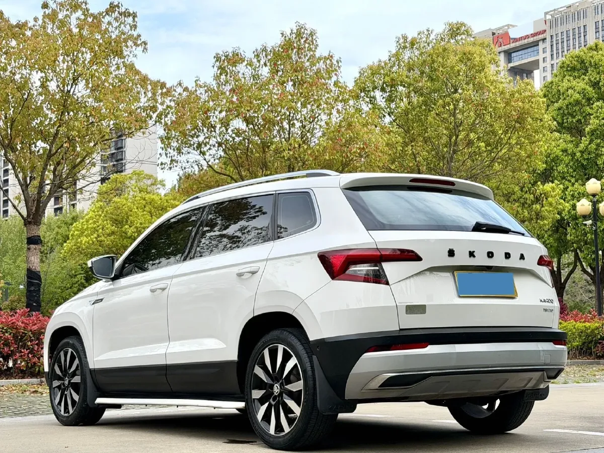 2020 Skoda Karoq 1.4T 150HP L4 7DCT,autocango,china used car exporter,china ev exporter,chinese used car exporter,chinese used ev exporter