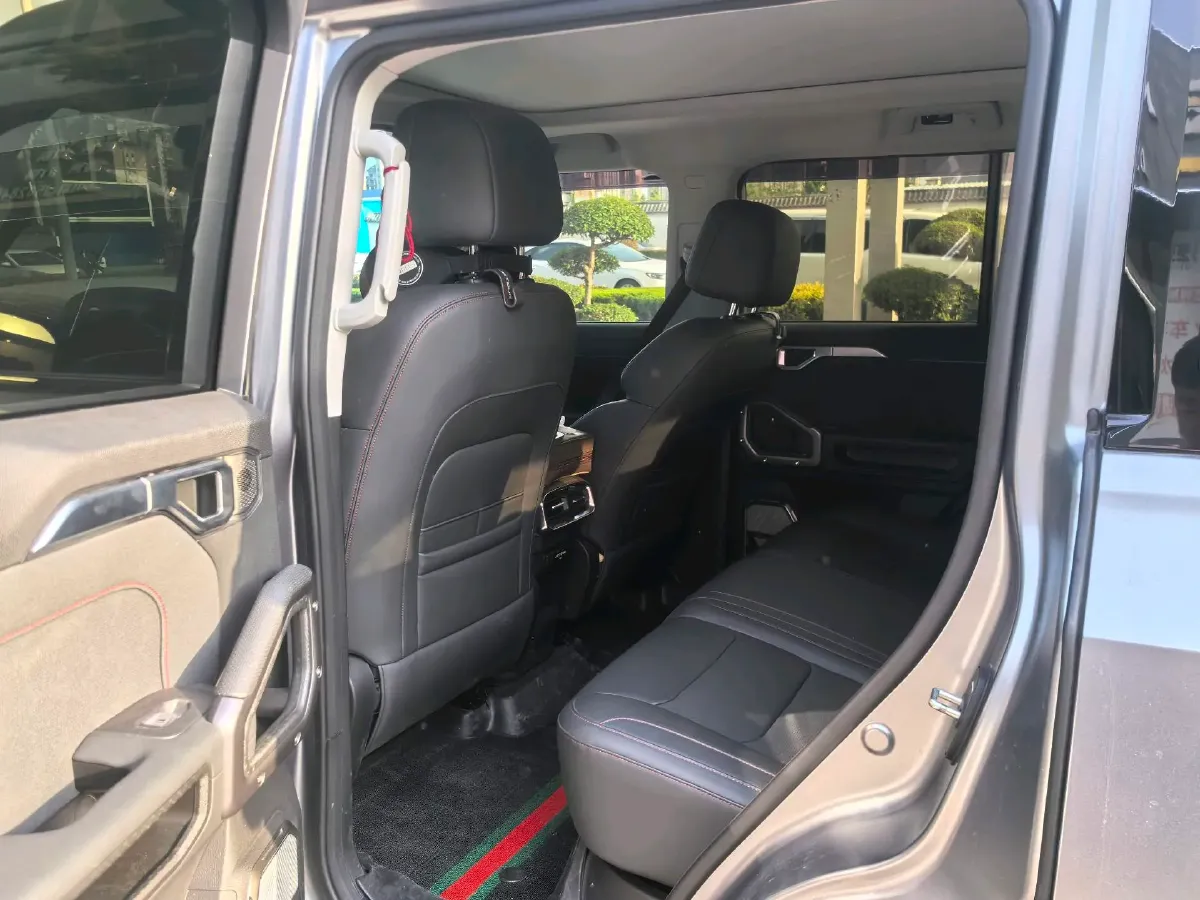 2023 Jetour Traveller 2.0T 254HP L4 7DCT,autocango,china used car exporter,china ev exporter,chinese used car exporter,chinese used ev exporter