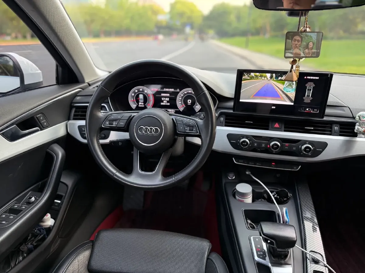 2020 Audi A4L 2.0T 190HP L4 7DCT,autocango,china used car exporter,china ev exporter,chinese used car exporter,chinese used ev exporter