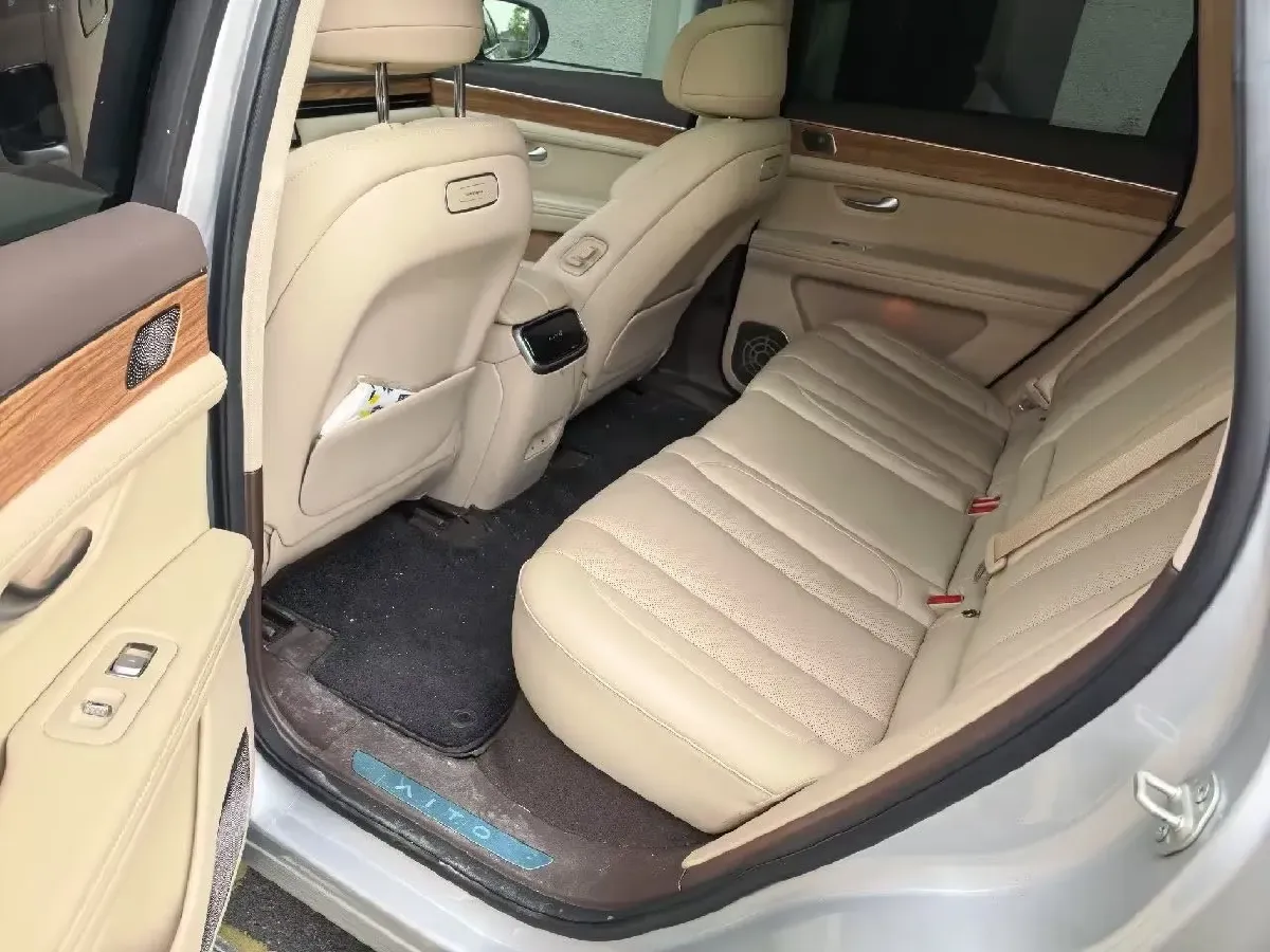 2024 AITO AITO M7 1.5T 152HP L4 REEV 40KWH,autocango,china used car exporter,china ev exporter,chinese used car exporter,chinese used ev exporter