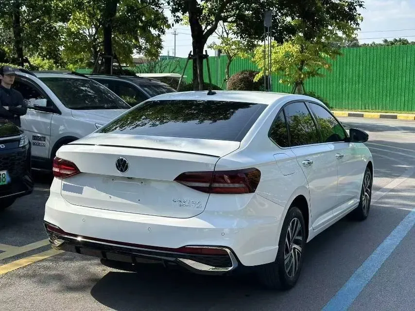 2023 Volkswagen Lavida 1.5T 160HP L4 7DCT,autocango,china used car exporter,china ev exporter,chinese used car exporter,chinese used ev exporter