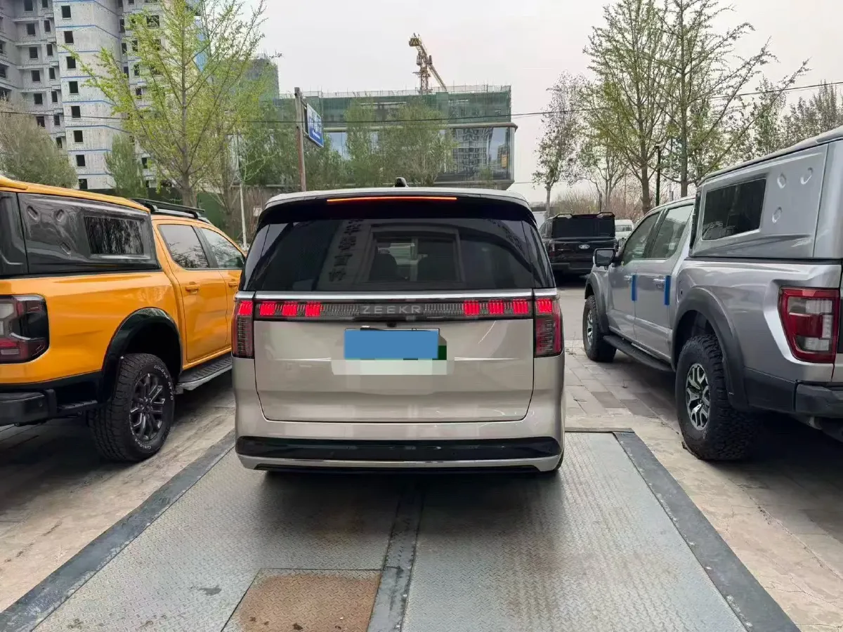 2022 Zeekr 009 BEV 140KWH,autocango,china used car exporter,china ev exporter,chinese used car exporter,chinese used ev exporter