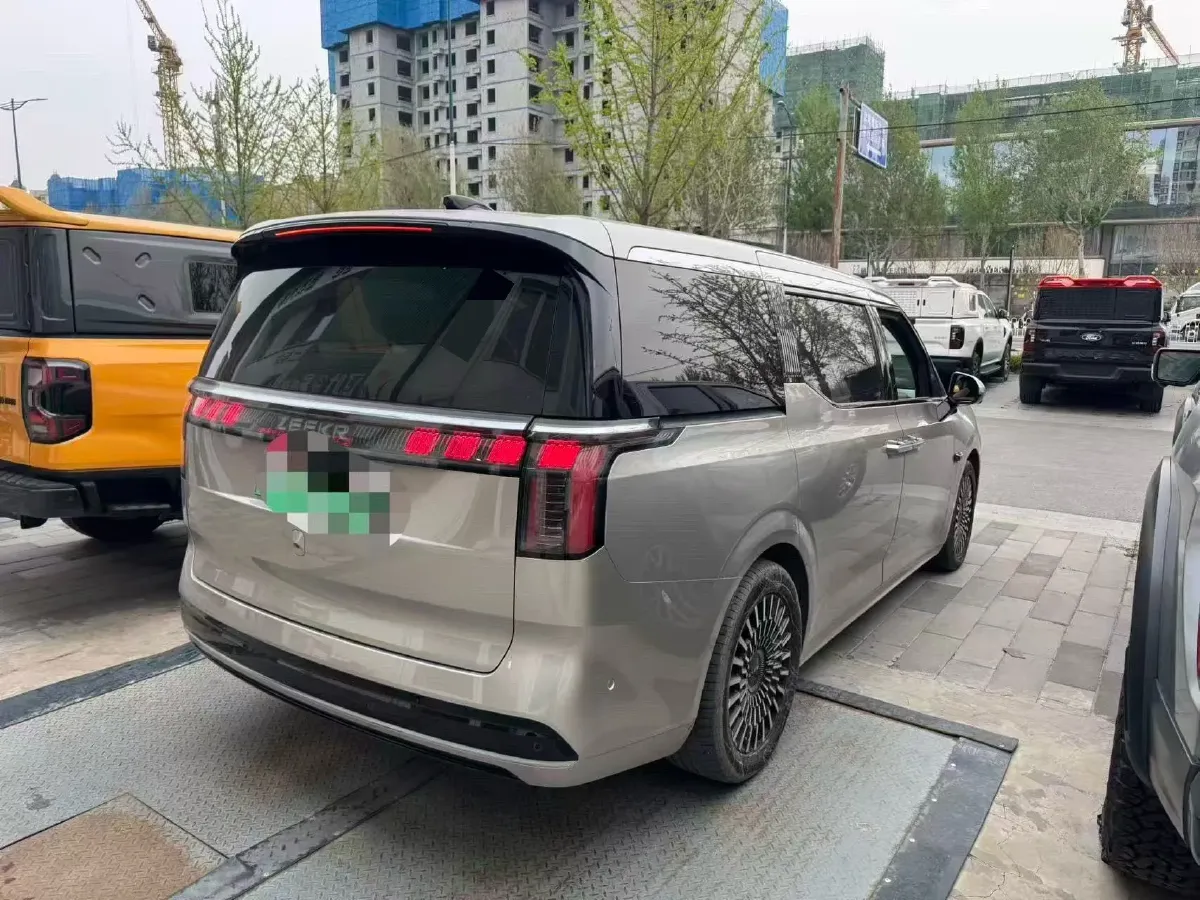 2022 Zeekr 009 BEV 140KWH,autocango,china used car exporter,china ev exporter,chinese used car exporter,chinese used ev exporter