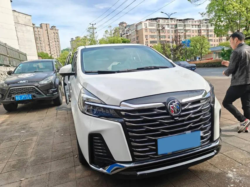 2023 Buick GL8 2.0T 237HP L4 9AT,autocango,china used car exporter,china ev exporter,chinese used car exporter,chinese used ev exporter