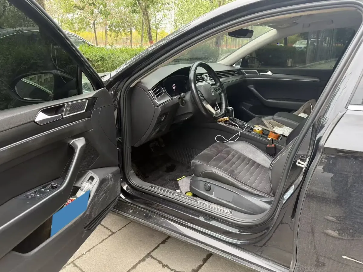 2020 Volkswagen Magotan 2.0T 186HP L4 7DCT,autocango,china used car exporter,china ev exporter,chinese used car exporter,chinese used ev exporter