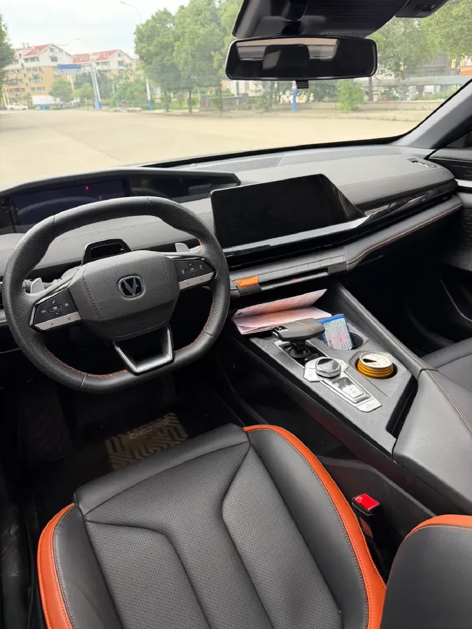 2023 ChangAn UNI-V 1.5T 188HP L4 7DCT,autocango,china used car exporter,china ev exporter,chinese used car exporter,chinese used ev exporter