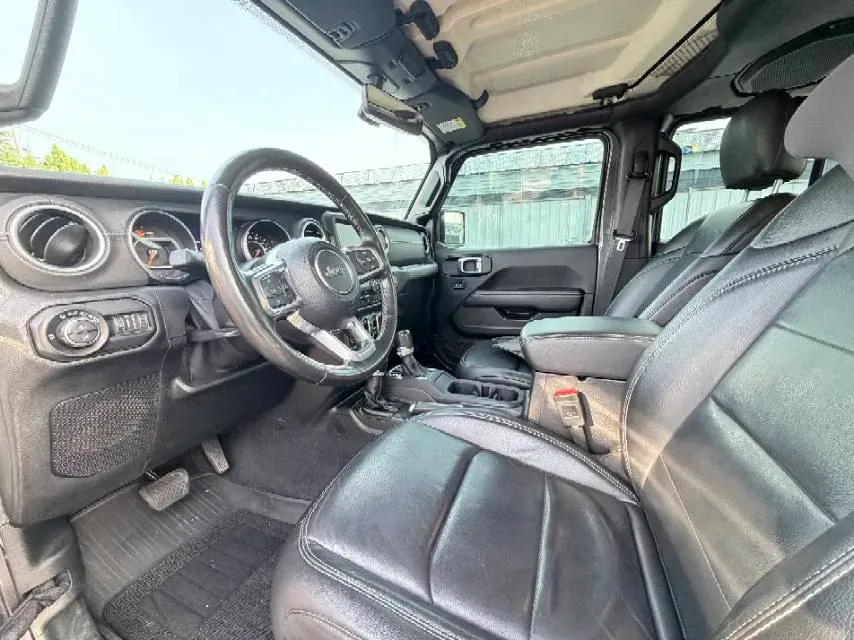 2021 Jeep Wrangler 2.0T 266HP L4 8AT,autocango,china used car exporter,china ev exporter,chinese used car exporter,chinese used ev exporter