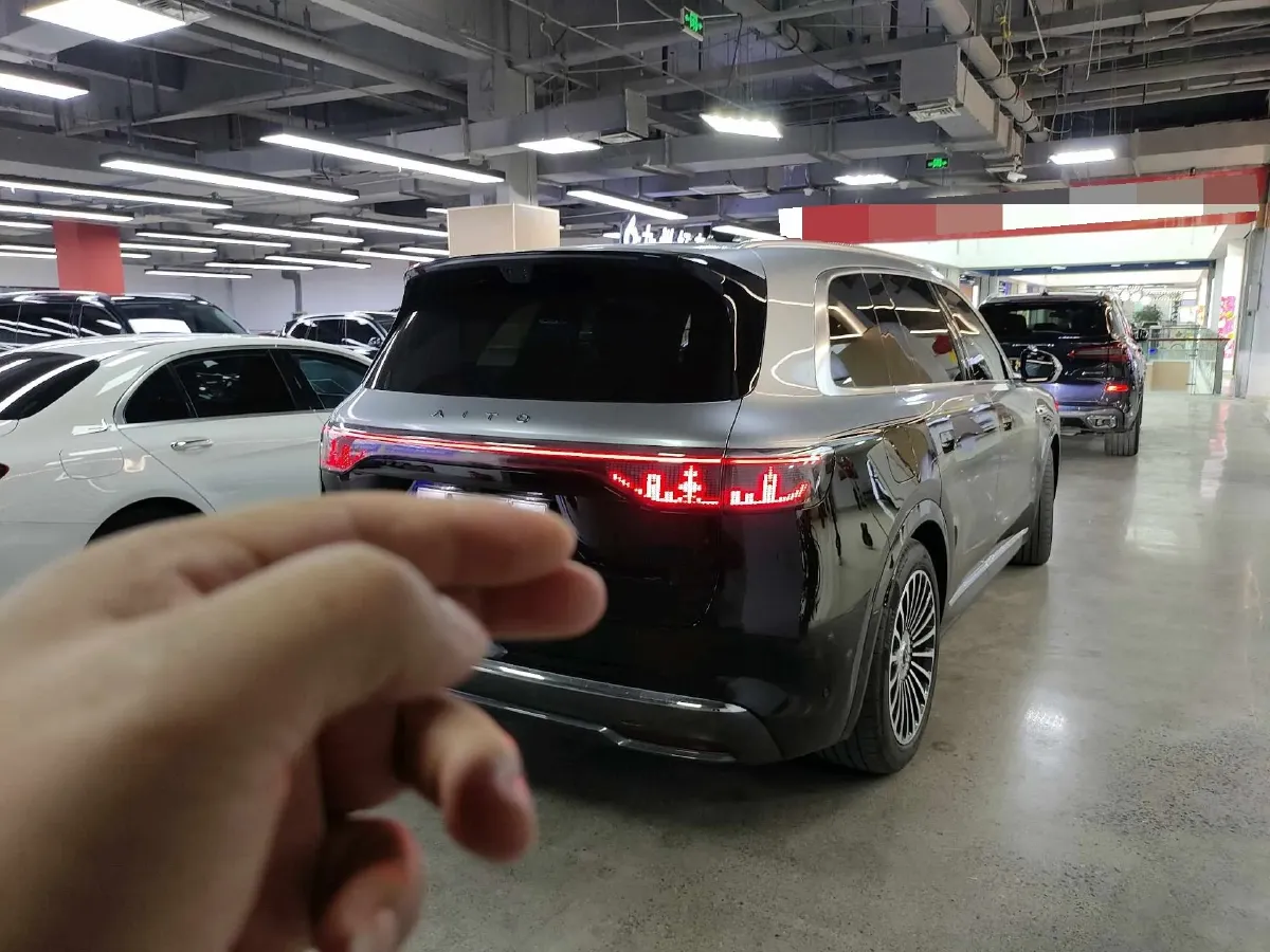 2025 AITO AITO M8 REEV 160HP REEV 53.4KWH,autocango,china used car exporter,china ev exporter,chinese used car exporter,chinese used ev exporter