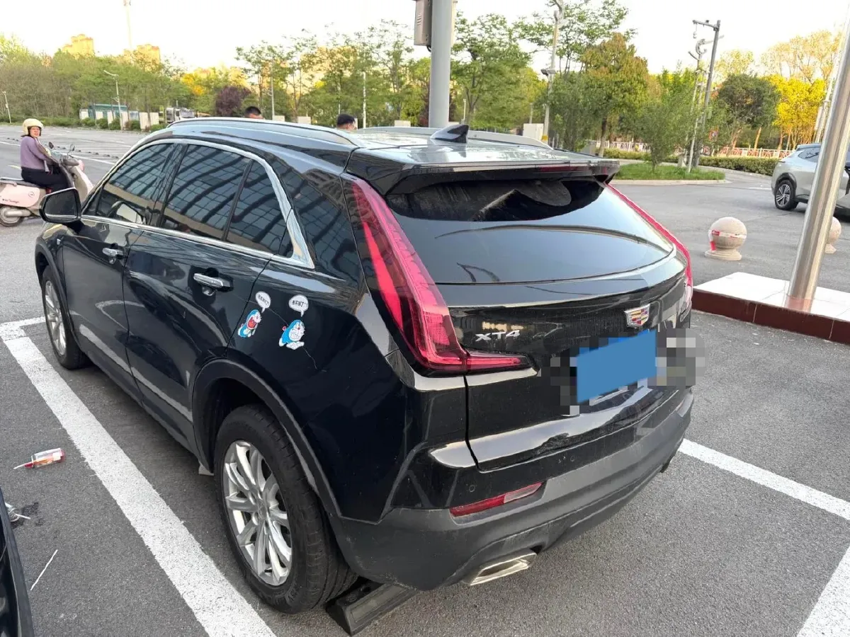 2023 Cadillac XT4 2.0T 237HP L4 9AT,autocango,china used car exporter,china ev exporter,chinese used car exporter,chinese used ev exporter