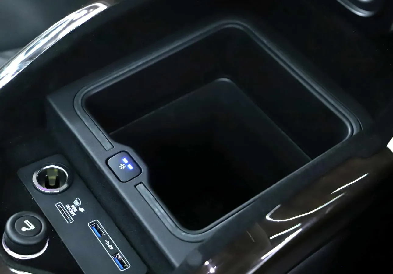 2021 Land Rover Range Rover 3.0T 400HP L6 8AT,autocango,china used car exporter,china ev exporter,chinese used car exporter,chinese used ev exporter