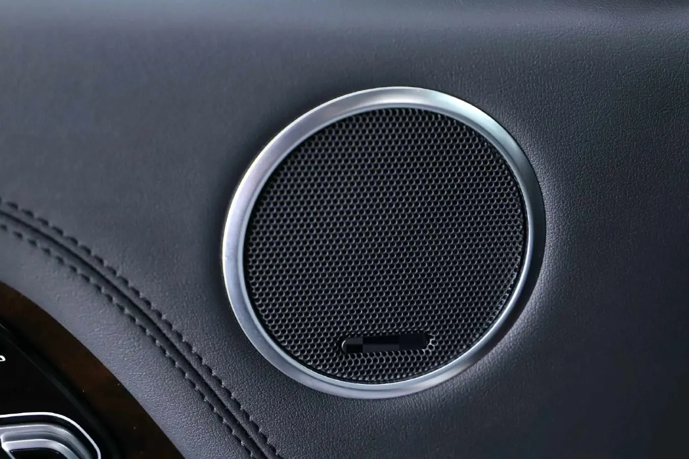 2021 Land Rover Range Rover 3.0T 400HP L6 8AT,autocango,china used car exporter,china ev exporter,chinese used car exporter,chinese used ev exporter