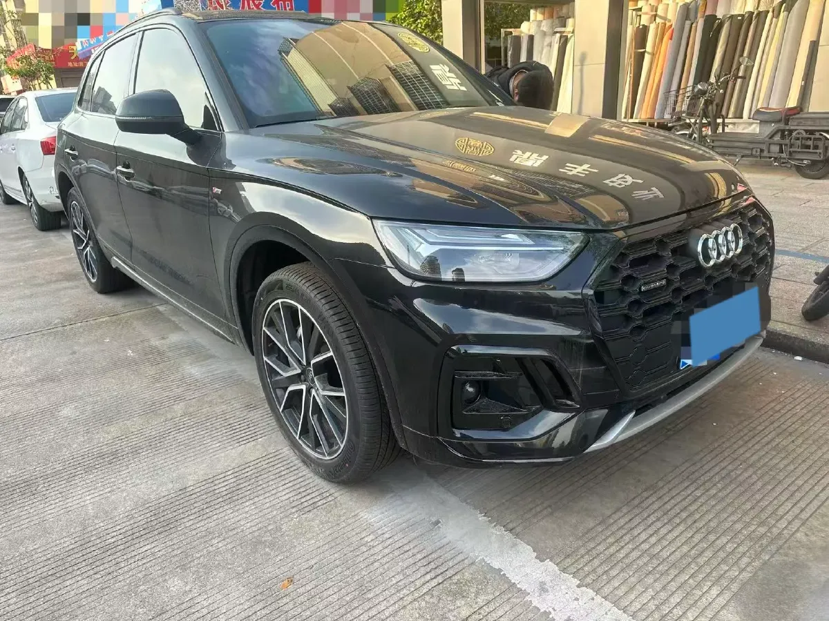 2025 Audi Q5L 2.0T 190HP L4 7DCT,autocango,china used car exporter,china ev exporter,chinese used car exporter,chinese used ev exporter