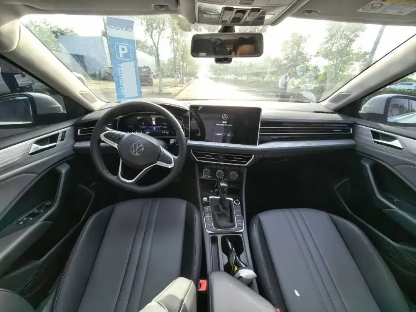 2024 Volkswagen Sagitar 1.5T 160HP L4 7DCT,autocango,china used car exporter,china ev exporter,chinese used car exporter,chinese used ev exporter