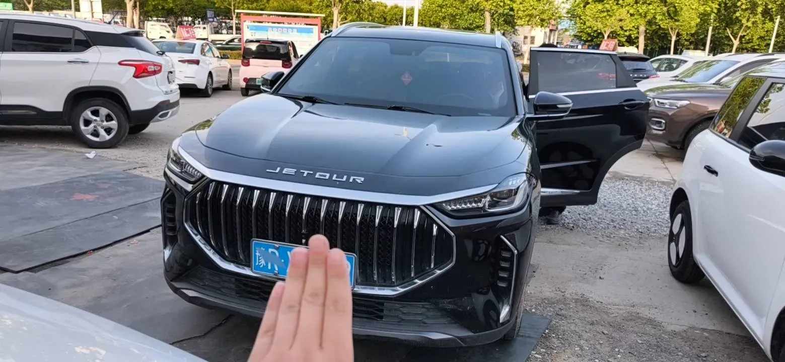 2023 ChangAn Oshan X7 Plus 1.5T 188HP L4 7DCT,autocango,china used car exporter,china ev exporter,chinese used car exporter,chinese used ev exporter