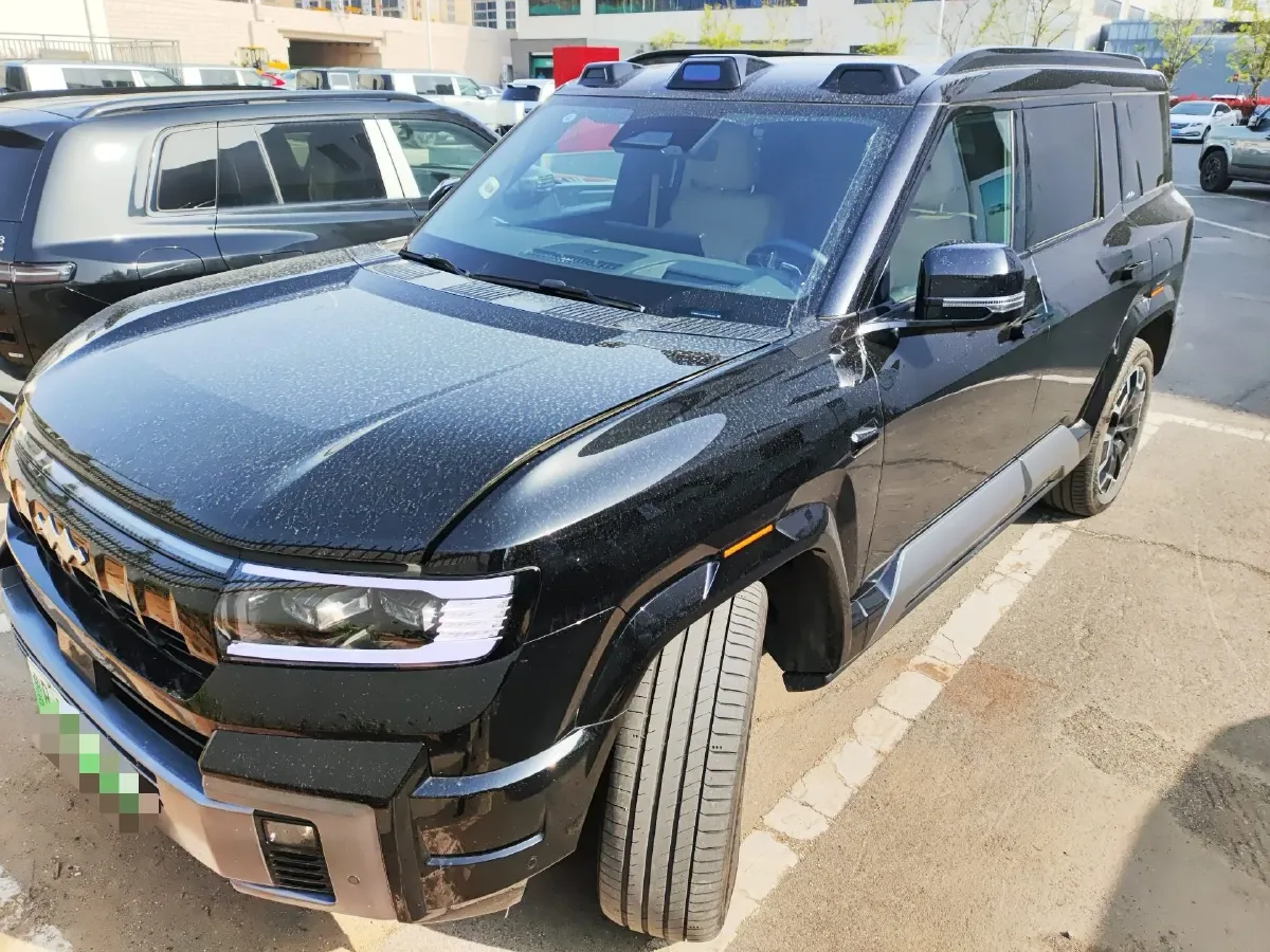 2025 FangChengBao Bao 8 2.0T 245HP L4 E-CVT PHEV 36.8KWH,autocango,china used car exporter,china ev exporter,chinese used car exporter,chinese used ev exporter