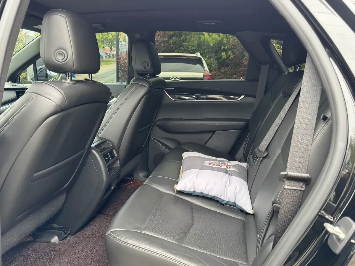 2020 Cadillac XT5 2.0T 237HP L4 9AT,autocango,china used car exporter,china ev exporter,chinese used car exporter,chinese used ev exporter