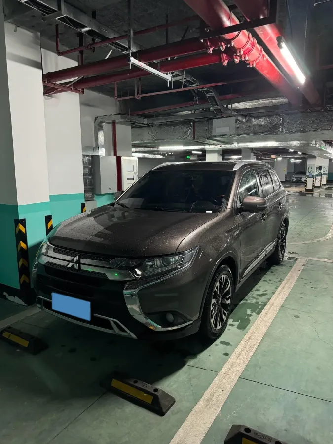 2019 Mitsubishi Outlander 2.0L 166HP L4 CVT,autocango,china used car exporter,china ev exporter,chinese used car exporter,chinese used ev exporter