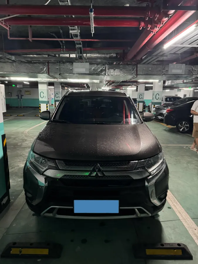 2019 Mitsubishi Outlander 2.0L 166HP L4 CVT,autocango,china used car exporter,china ev exporter,chinese used car exporter,chinese used ev exporter