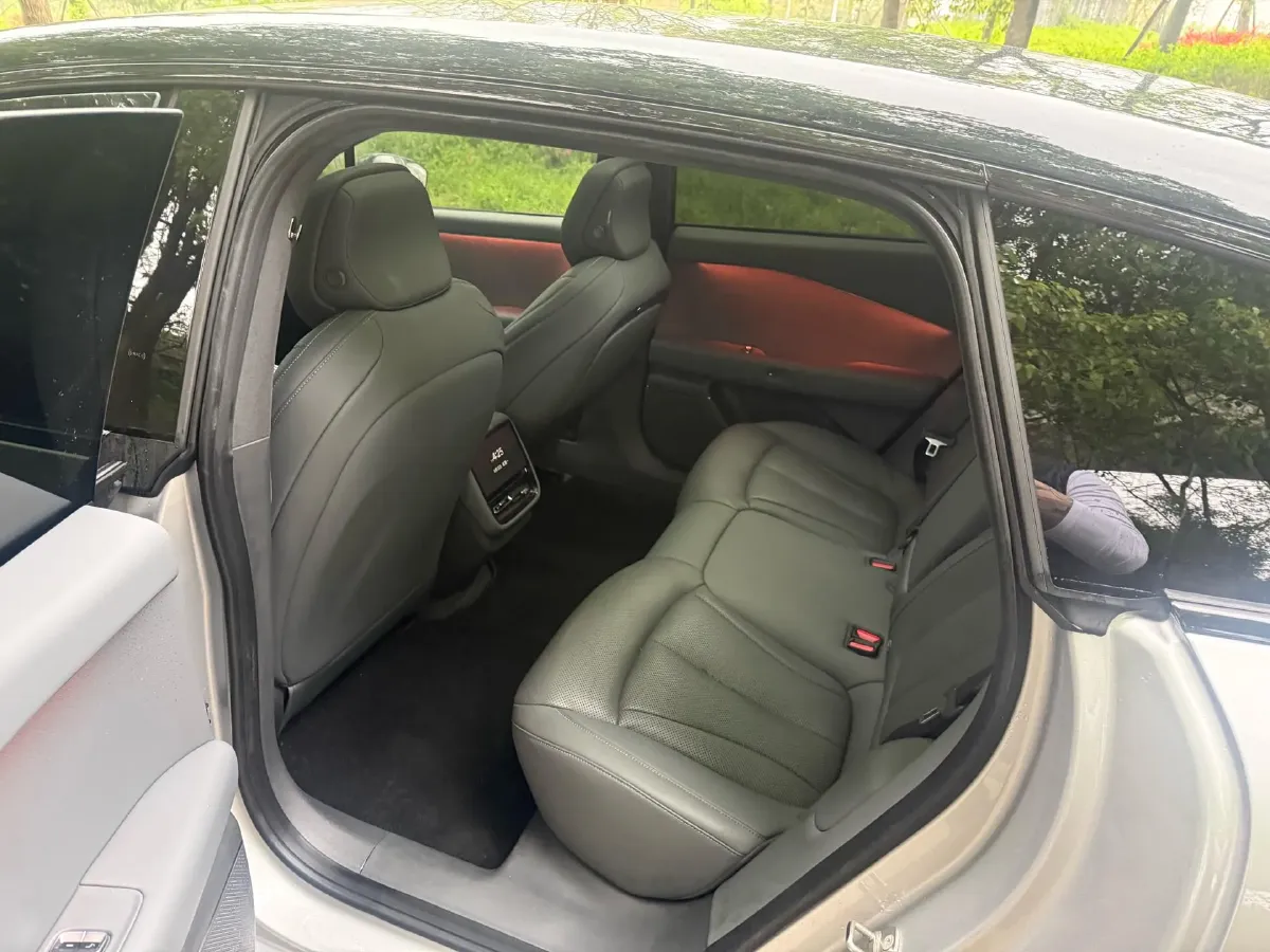 2024 Xpeng P7+ BEV 60.7KWH,autocango,china used car exporter,china ev exporter,chinese used car exporter,chinese used ev exporter