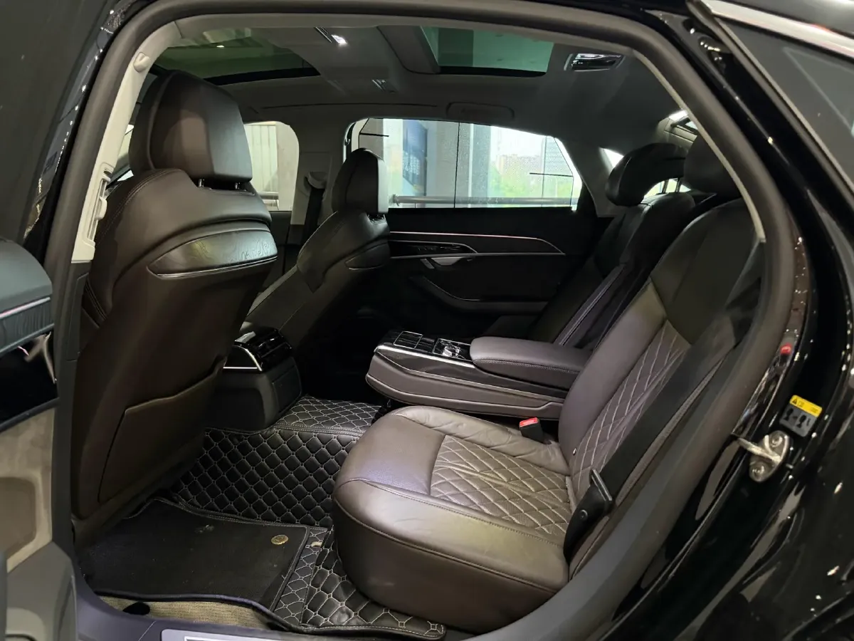 2021 Audi A8 3.0T 286HP V6 8AT,autocango,china used car exporter,china ev exporter,chinese used car exporter,chinese used ev exporter