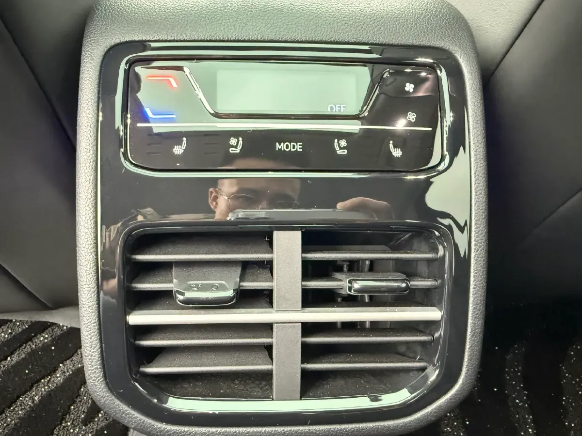 2026 Volkswagen Passat 2.0T 220HP L4 7DCT,autocango,china used car exporter,china ev exporter,chinese used car exporter,chinese used ev exporter