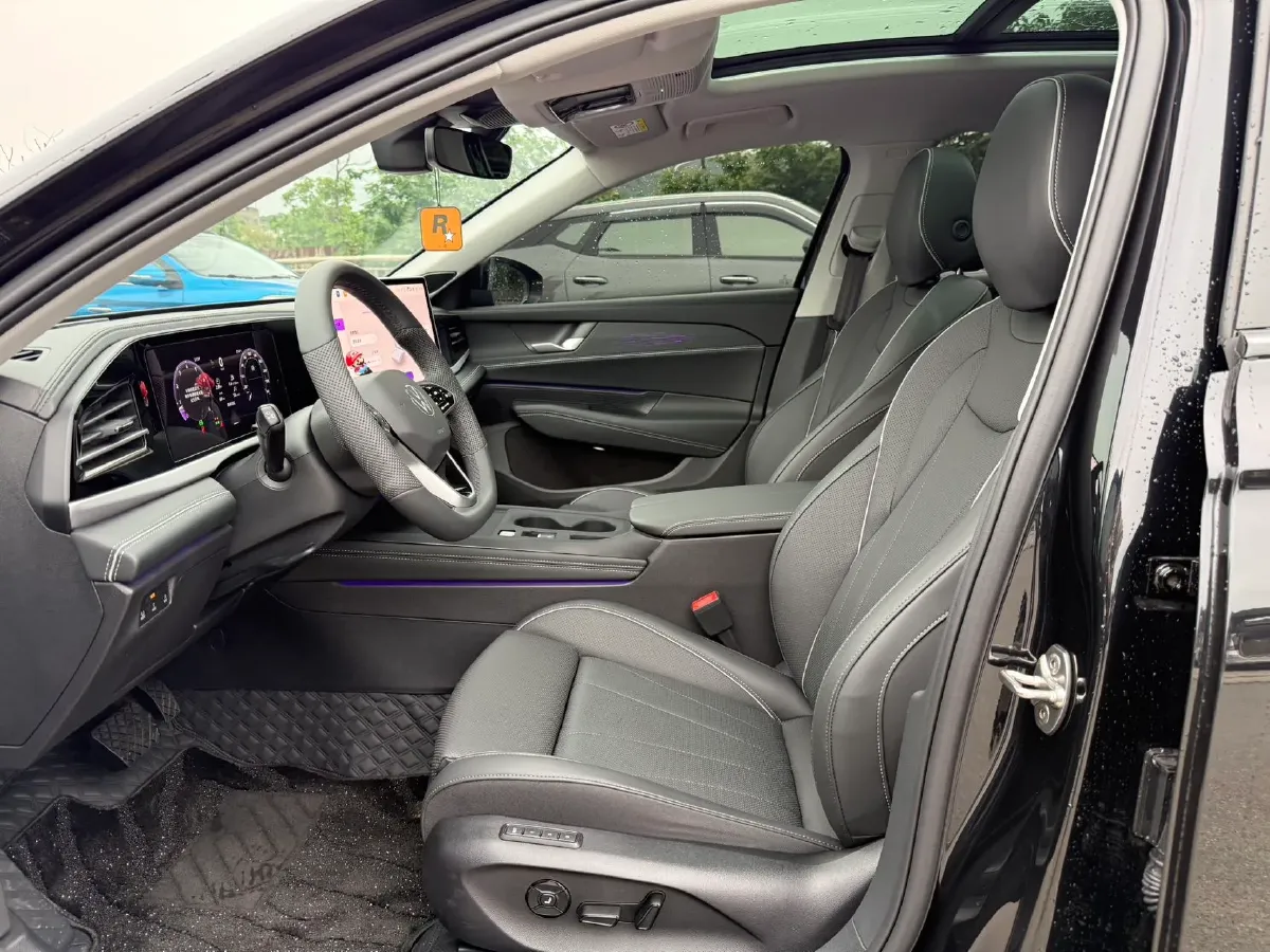 2026 Volkswagen Passat 2.0T 220HP L4 7DCT,autocango,china used car exporter,china ev exporter,chinese used car exporter,chinese used ev exporter