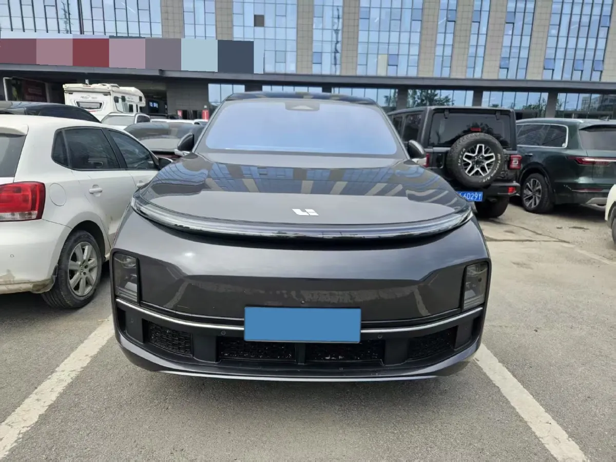 2024 Volvo S60 2.0T 197HP L4 7DCT,autocango,china used car exporter,china ev exporter,chinese used car exporter,chinese used ev exporter